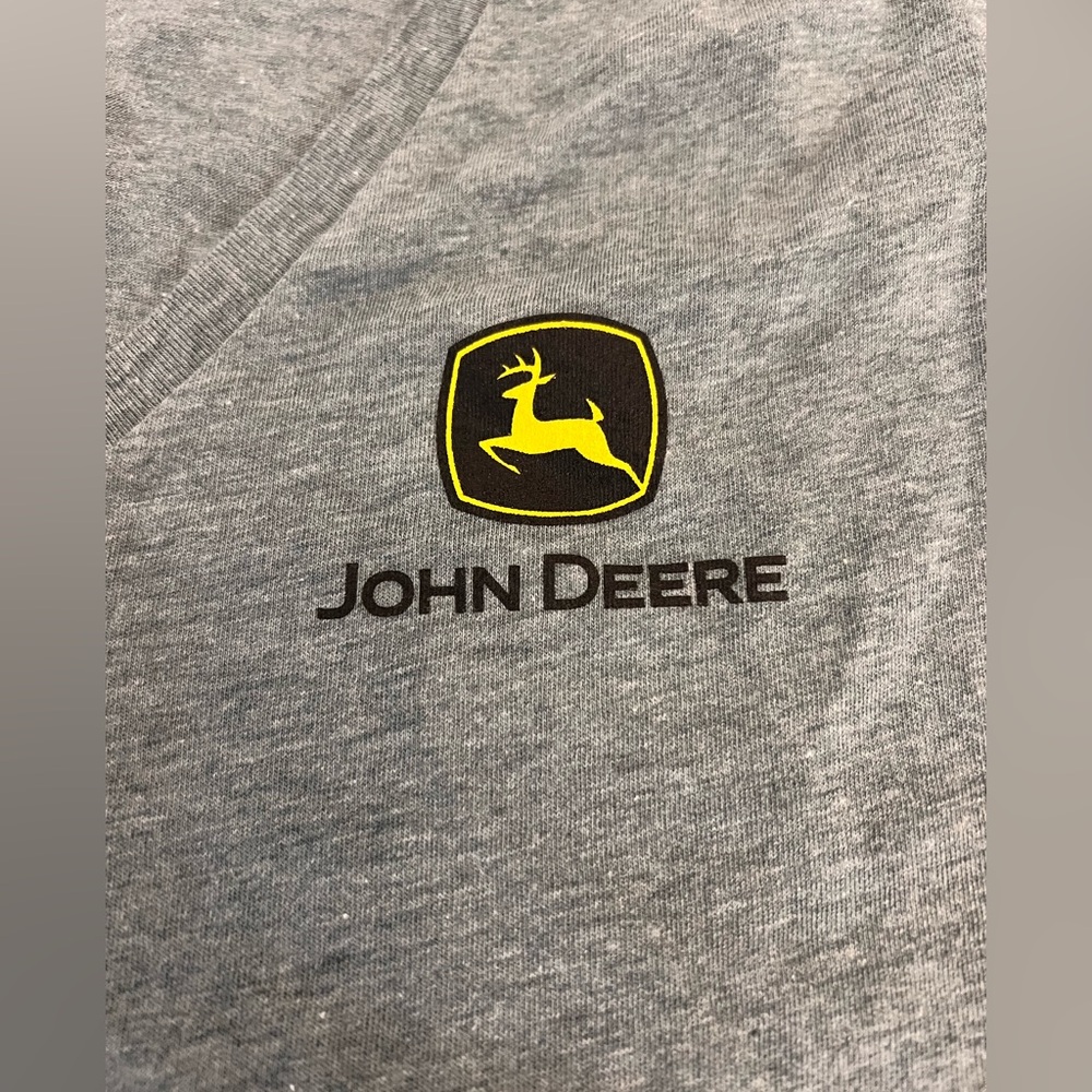 John Deere Build State Pride Arizona Gray V-Neck Tee women’s size large - Picture 3 of 7